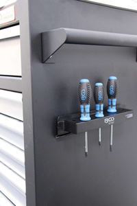 Wieszak magnetyczny na wkrętaki