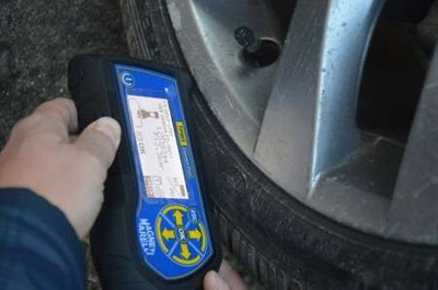 TPMS Connect Evo - Urządzenie Do Obsługi Czujników Ciśnienia w Ogumieniu (Działa z Licencją 007935910260 lub 007935910270)