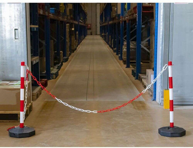 Plastikowy słupek do łańcucha, biało-czerwony