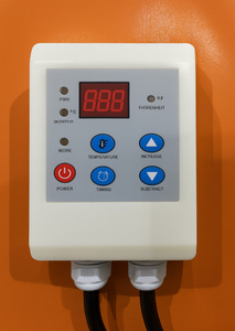 Silikonowa mata grzewcza pod kontenery IBC, paletopojemniki 1000l 2400W